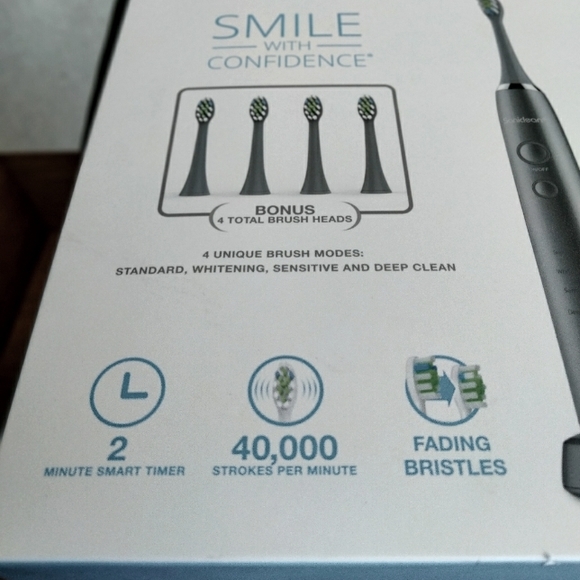 NIB SONICLEAN Ultra Rechargeable Sonic Toothbrush w/ Bonus Toothbrush Heads - Picture 4 of 13
